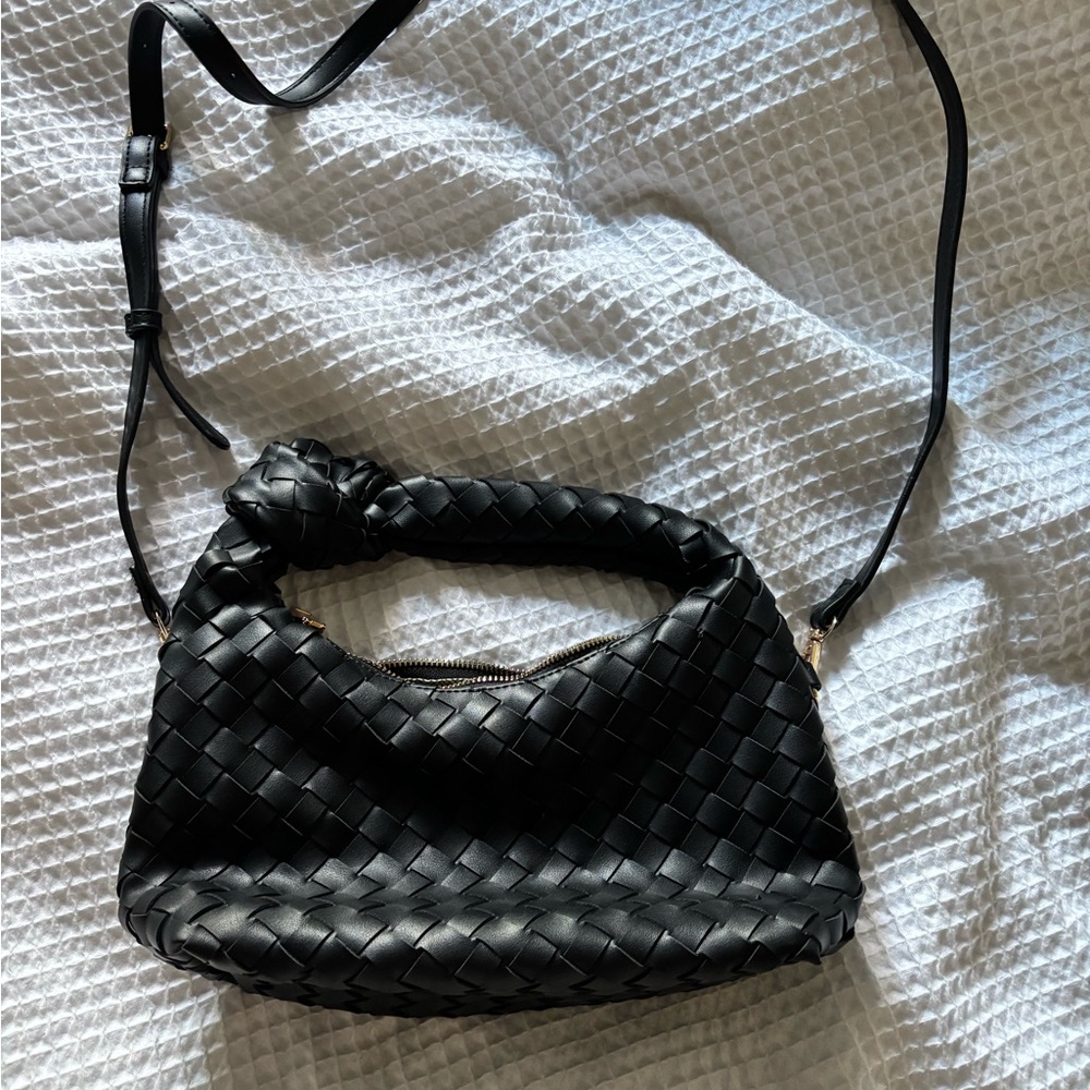 Crown Vintage Woven Knotted Hobo Bag